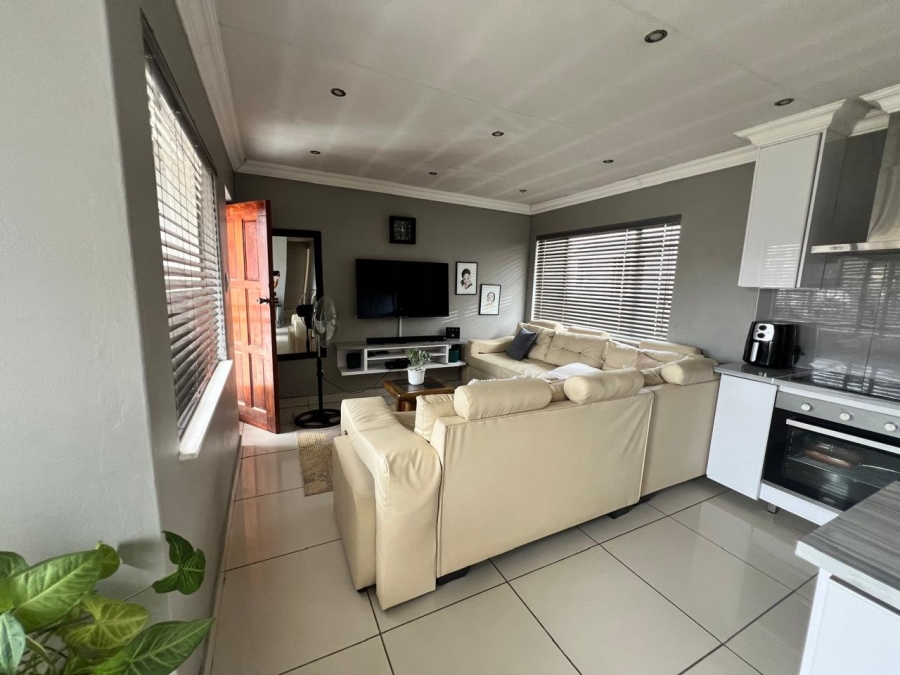 5 Bedroom Property for Sale in Blomanda Free State